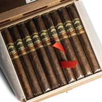 Casa Magna Colorado by Quesada Corona Cigar - Box of 27